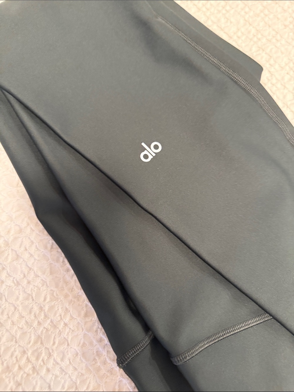 ALO Yoga 7/8 High-Waist Airlift Legging – Dark Olive – Size XS